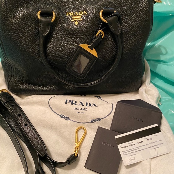 Prada - Picture 3 of 3